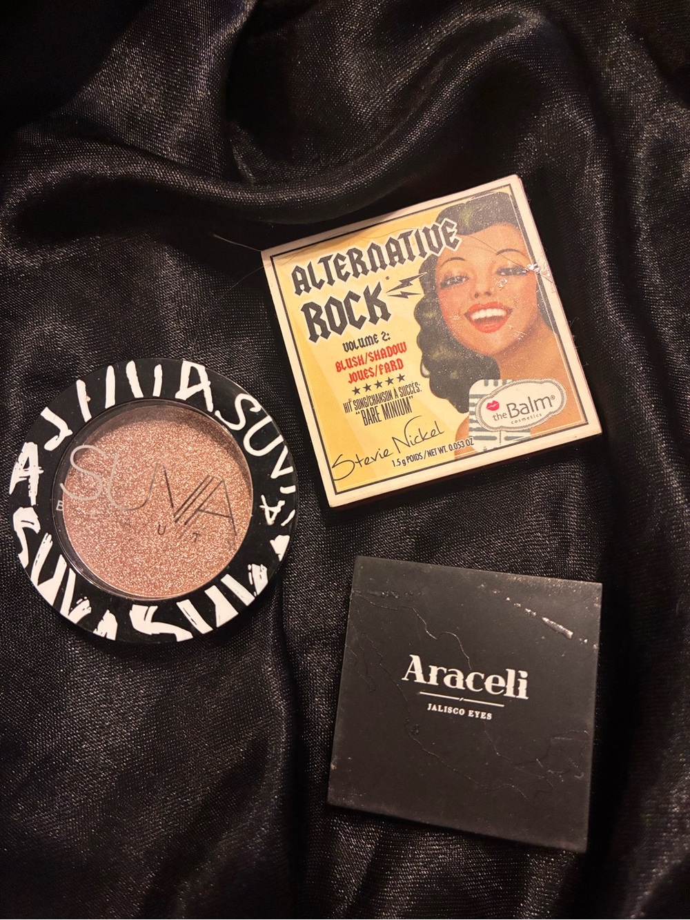 Alternative Eyeshadow - Suva & Araceli Makeup bundle